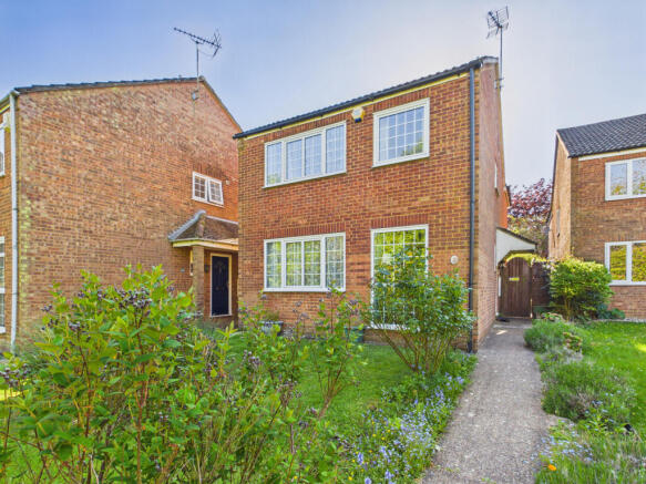 4 bed property, in Pigeon Farm Road, £525,000