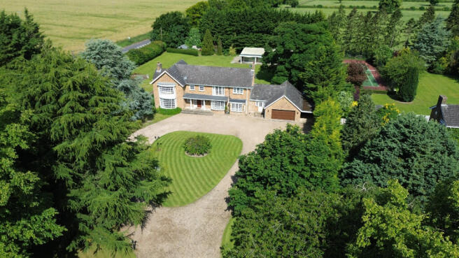 5 bed property, in Butts Way, £1,895,000