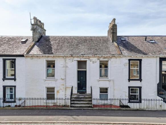 6 bed property, in 23 Queens Terrace, £295,000
