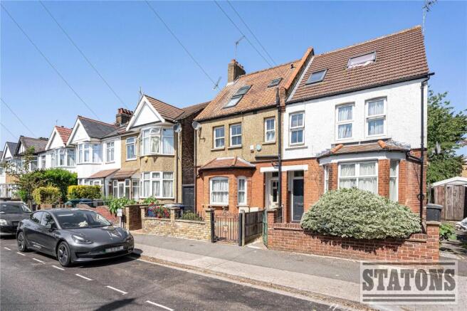 4 bed property, in Hutton Grove, £1,000,000