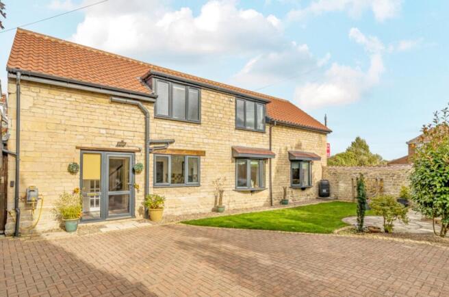 3 bed property, in Ermine Street, £349,950