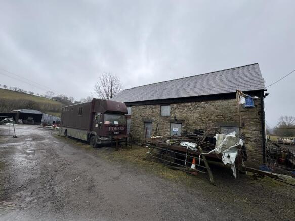 Land, in Llywn Cilsanws Farm, £75,000