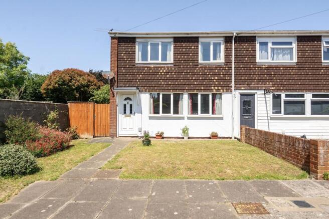 3 bed property, in Donaldson Road, £275,000