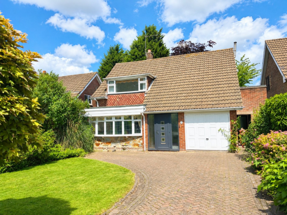 3 bed property, in Gloucester Road, £425,000