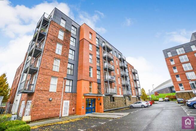 2 bed property, in 1 Stillwater Drive, £109,000