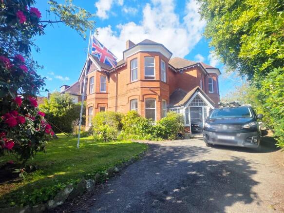 6 bed property, in Portchester Road, £725,000