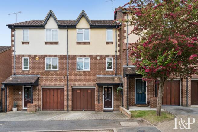 3 bed property, in Littlebrook Avenue, £475,000