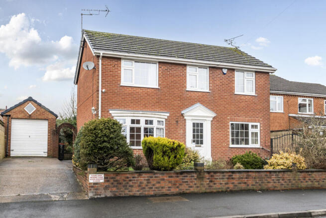 4 bed property, in Lindley Street, £240,000