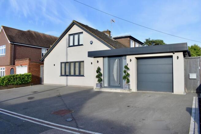 5 bed property, in West Farm Close, £1,200,000
