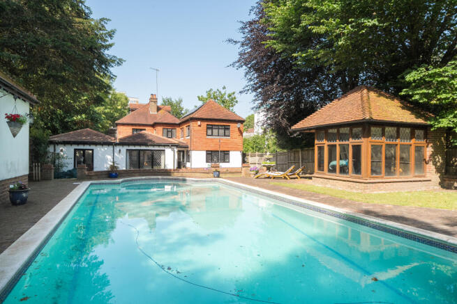 5 bed property, in London Road, £1,650,000