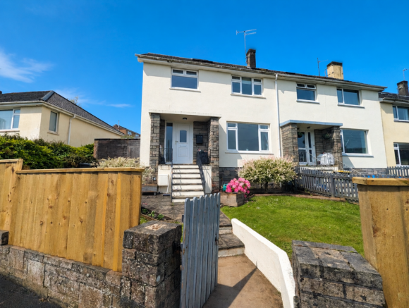 4 bed property, in Marguerite Way, £350,000