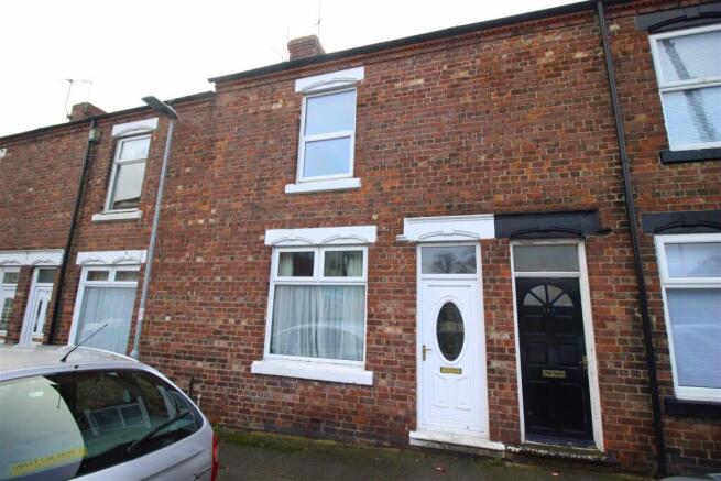 2 bed property, in Eldon Street, £70,000