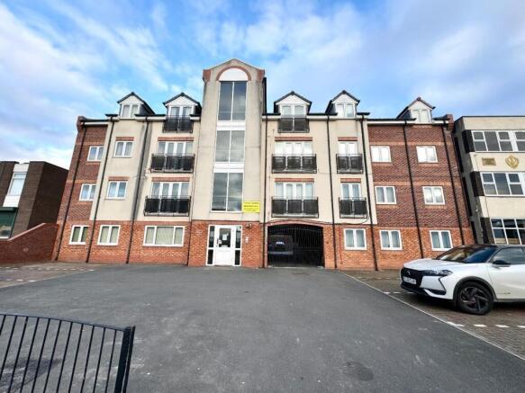 1 bed property, in Allensway, £39,999