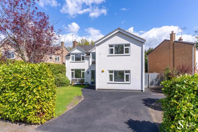 5 bed property, in Southlands Road, £750,000