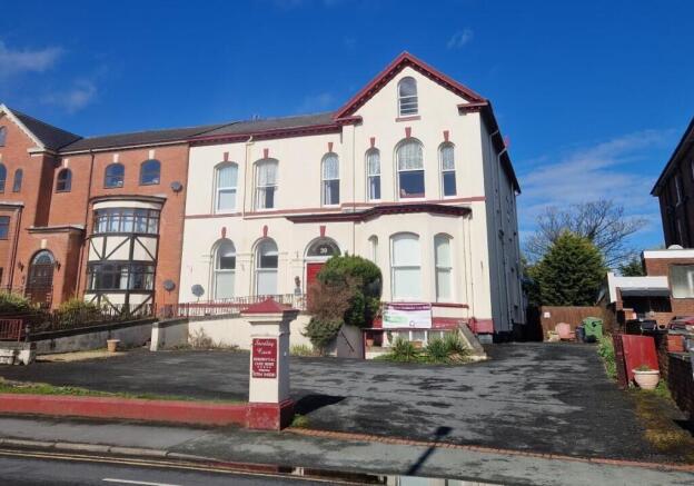 23 bed property, in 39 Queens Road, £350,000