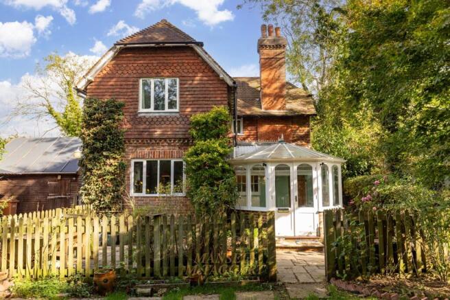 4 bed property, in Meath Green Lane, £750,000