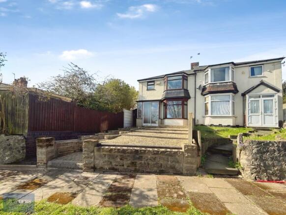 3 bed property, in Balden Road, £285,000