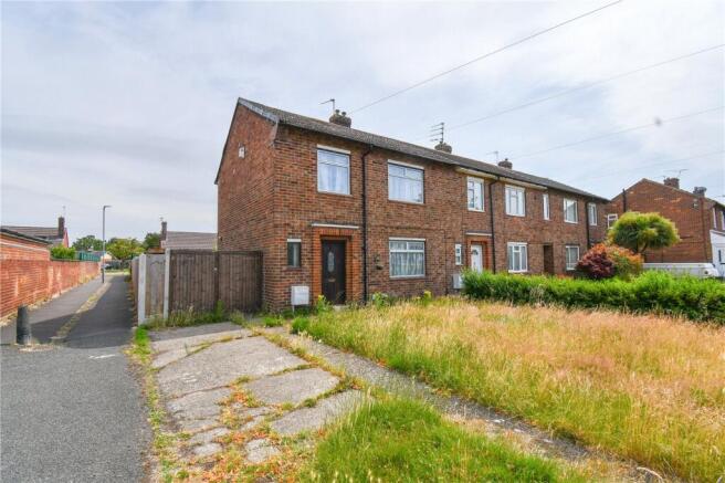 3 bed property, in Pooltown Road, £160,000