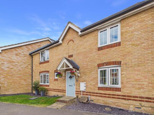 4 bed property, in Teal Avenue, £325,000
