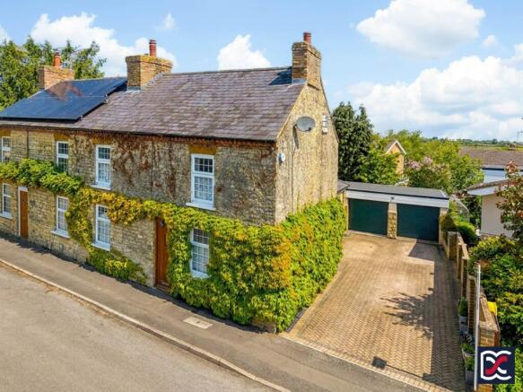3 bed property, in High Street, £545,000