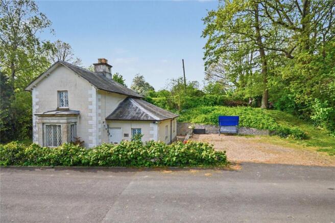 3 bed property, in Kingsdon, £325,000