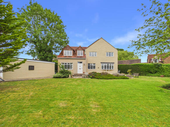 4 bed property, in Ibstone, £750,000