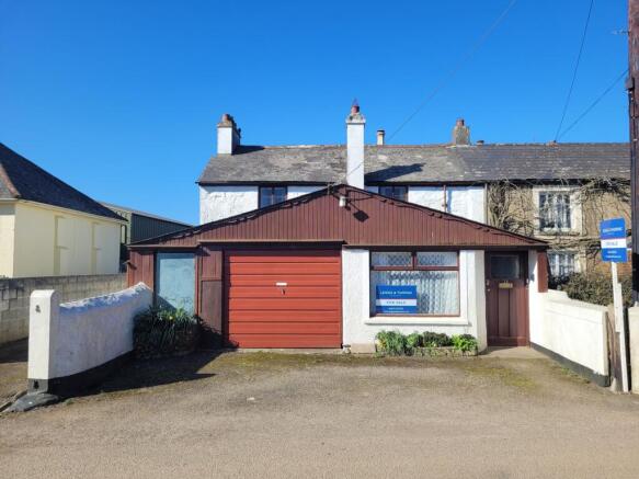 2 bed property, in Carnhell Green, £75,000
