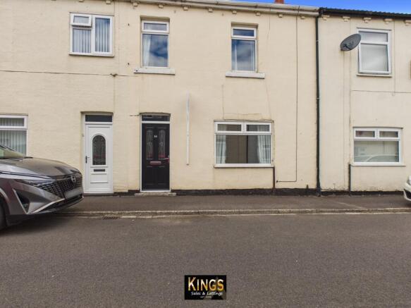 3 bed property, in Dale Street, £83,500