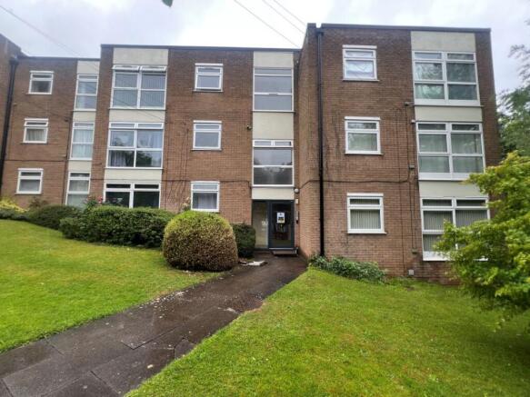 1 bed property, in 40 Leicester Close, £9,000