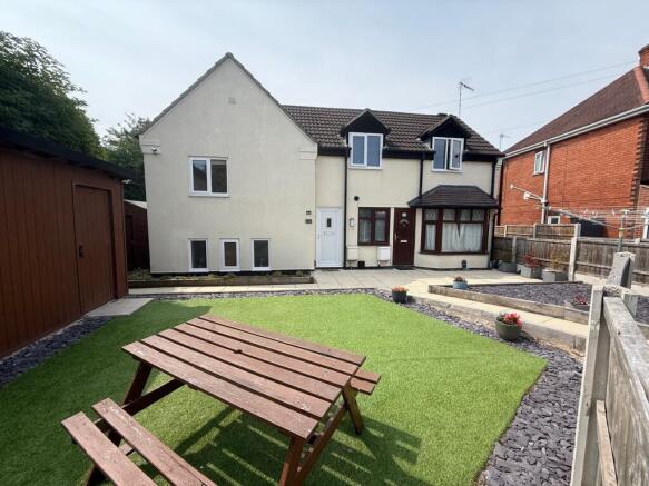 5 bed property, in 1A & 1B Radford Grove Lane, £275,000