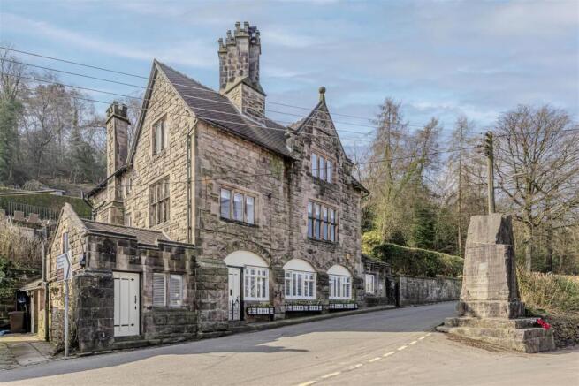 4 bed property, in Rudyard, £650,000