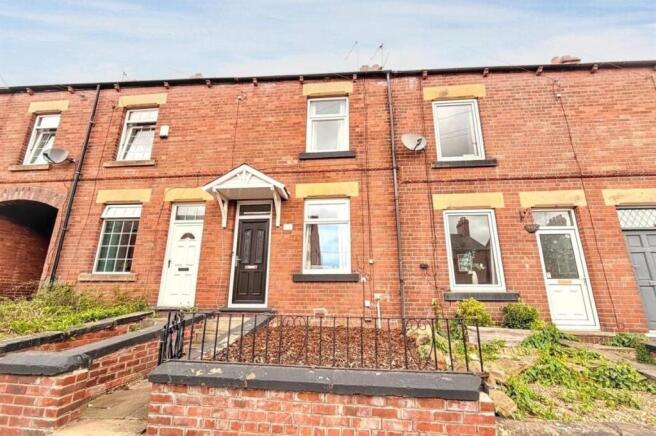 3 bed property, in Hough Lane, £125,000