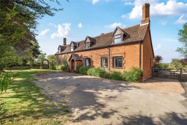 4 bed property, in Badley, £670,000