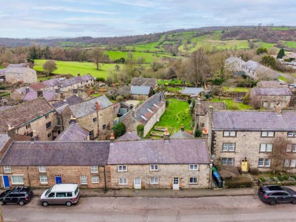 3 bed property, in Main Street, £450,000