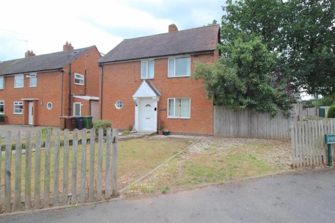 3 bed property, in Evenlode Road, £350,000