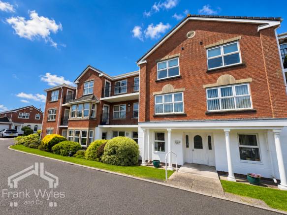 2 bed property, in Palmetto View, £225,000