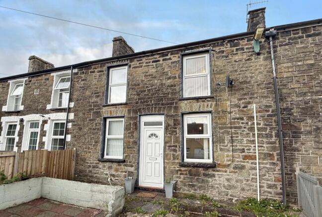 2 bed property, in Nightingale Street, £85,000
