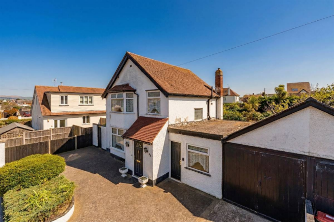3 bed property, in Alma Road, £450,000