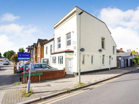 1 bed property, in 85 Avenue Road, £140,000
