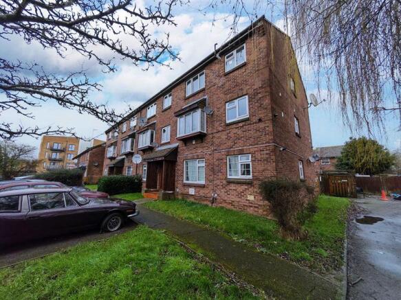 1 bed property, in Nimrod Close, £179,950