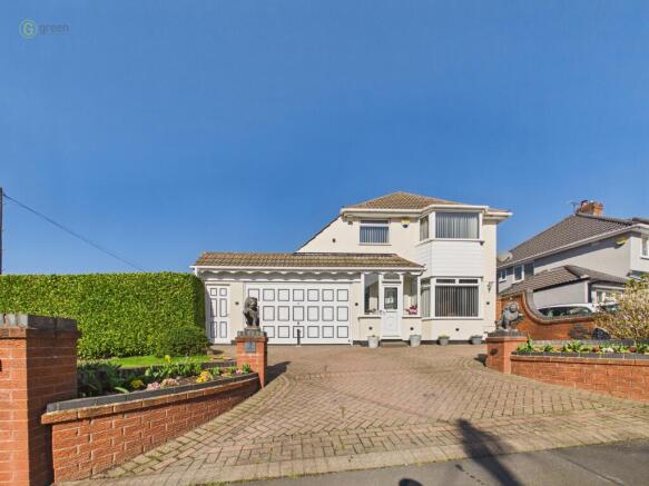 3 bed property, in Fir Tree Close, £340,000