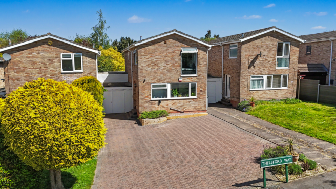 3 bed property, in Thelsford Way, £360,000