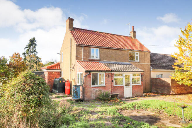 3 bed property, in Barford Road, £325,000