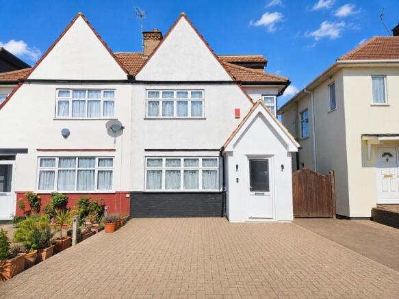 4 bed property, in Deans Lane, £650,000