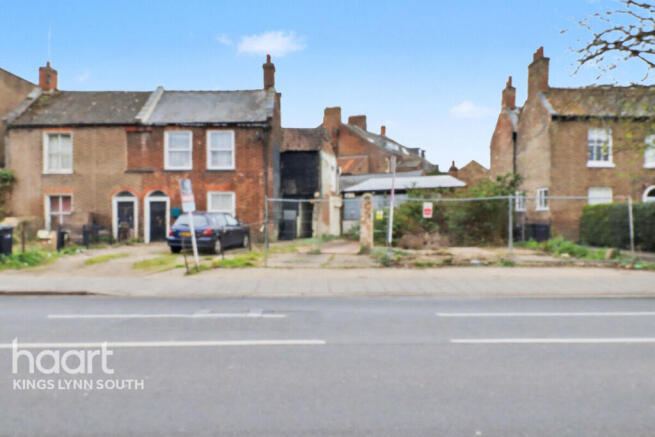 Land, in London Road, £115,000
