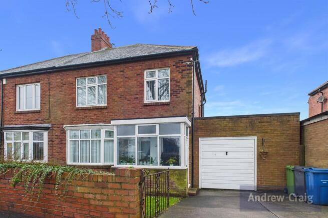 3 bed property, in St. Marys Avenue, £290,000