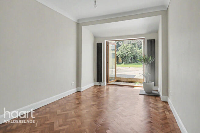 3 bed property, in Maidstone Road, £550,000