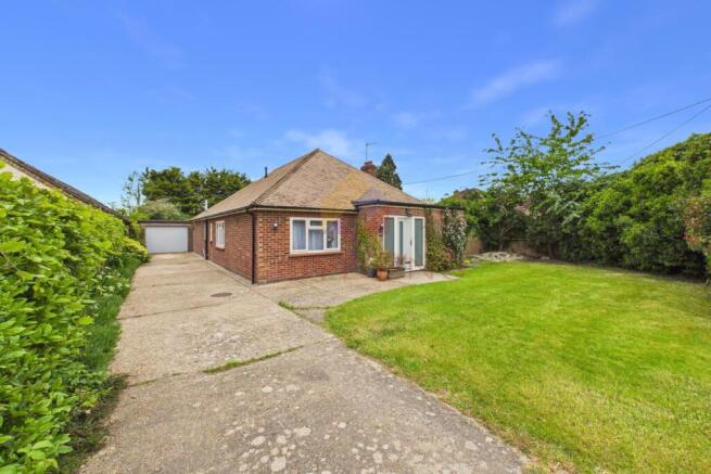 4 bed property, in Malting Green Road, £575,000
