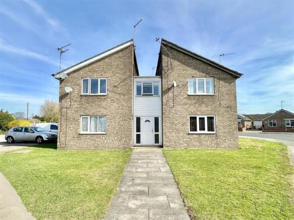 1 bed property, in Maplewood Avenue, £42,500