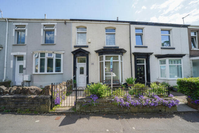 3 bed property, in Danygraig Road, £150,000